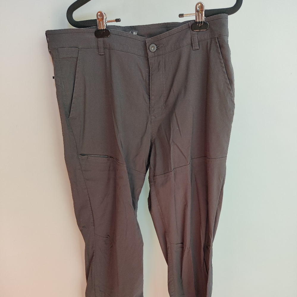 Mountain hardwear AP pants grey